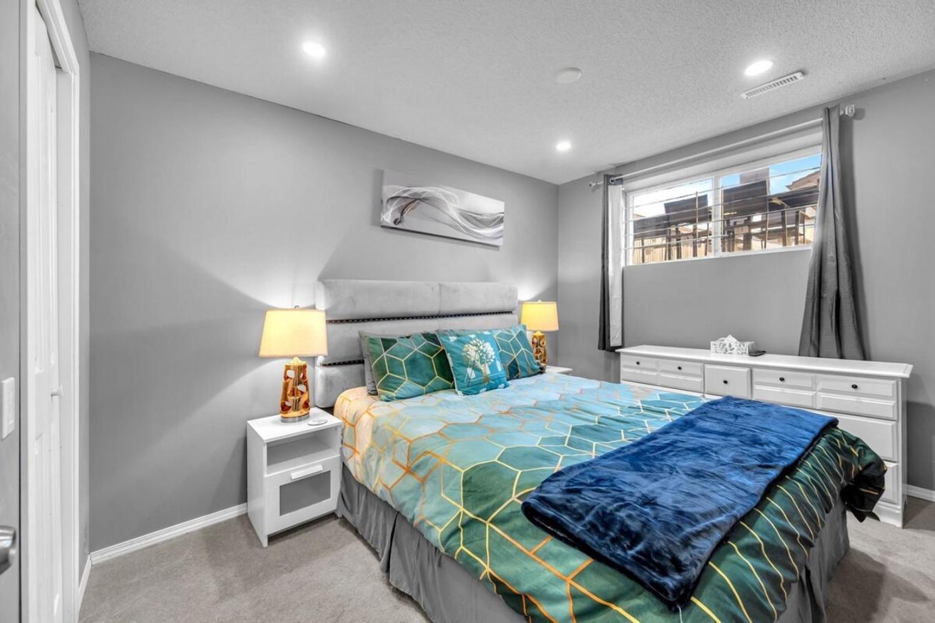 12 Spacious W Ac, Crib, Garage, By Airport Holiday home Calgary