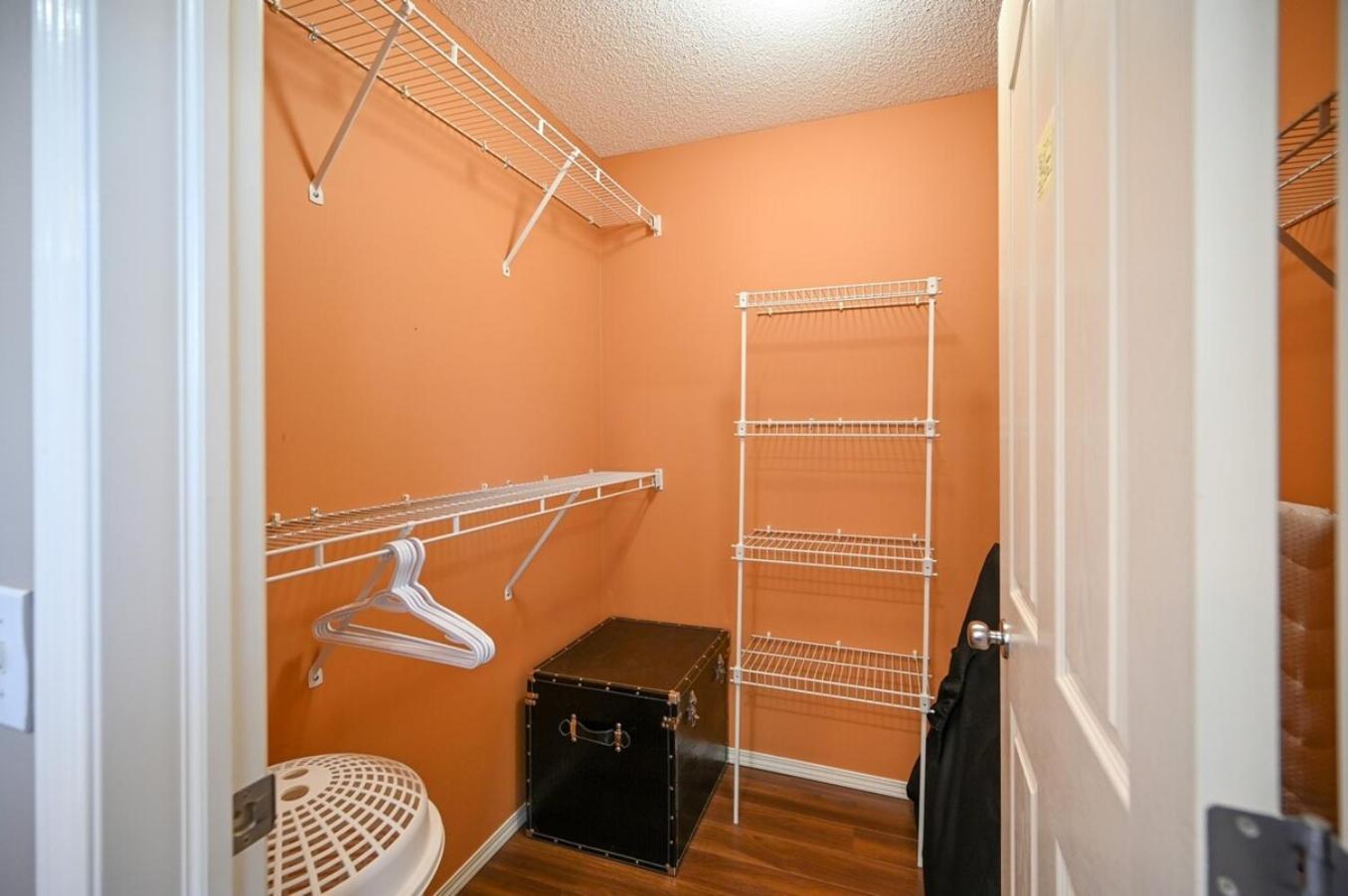 12 Spacious W Ac, Crib, Garage, By Airport *