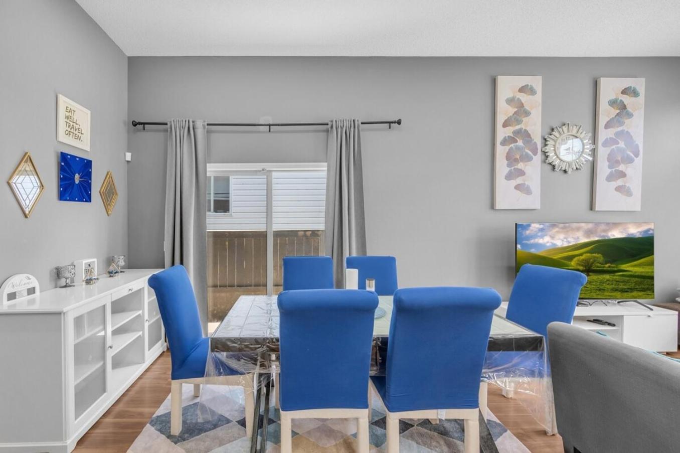 12 Spacious W Ac, Crib, Garage, By Airport * Calgary
